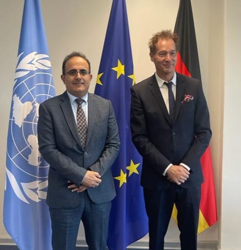 وزير الصحة يبحث مع الجانب الالماني مزيدا من الدعم للقطاع الصحي اليمني