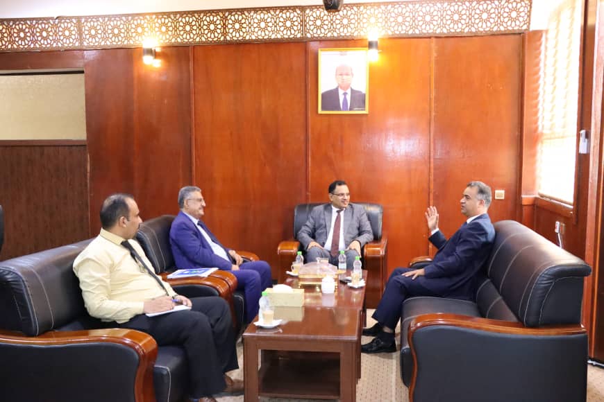 الوزير السقطري يبحث مع السفير الليبي تعزيز التعاون في المجال الزراعي والسمكي