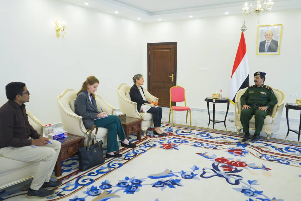وزير الداخلية يشيد بدعم هولندا للشرطة النسائية في اليمن