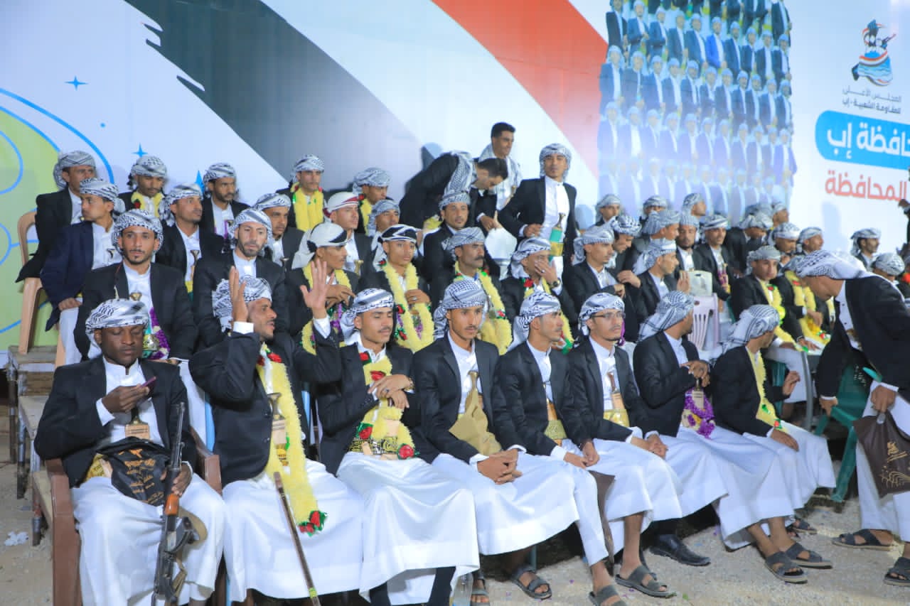 رئيس الاركان يحضر العرس الجماعي الاول لـ 240 عروس من ابناء محافظة إب