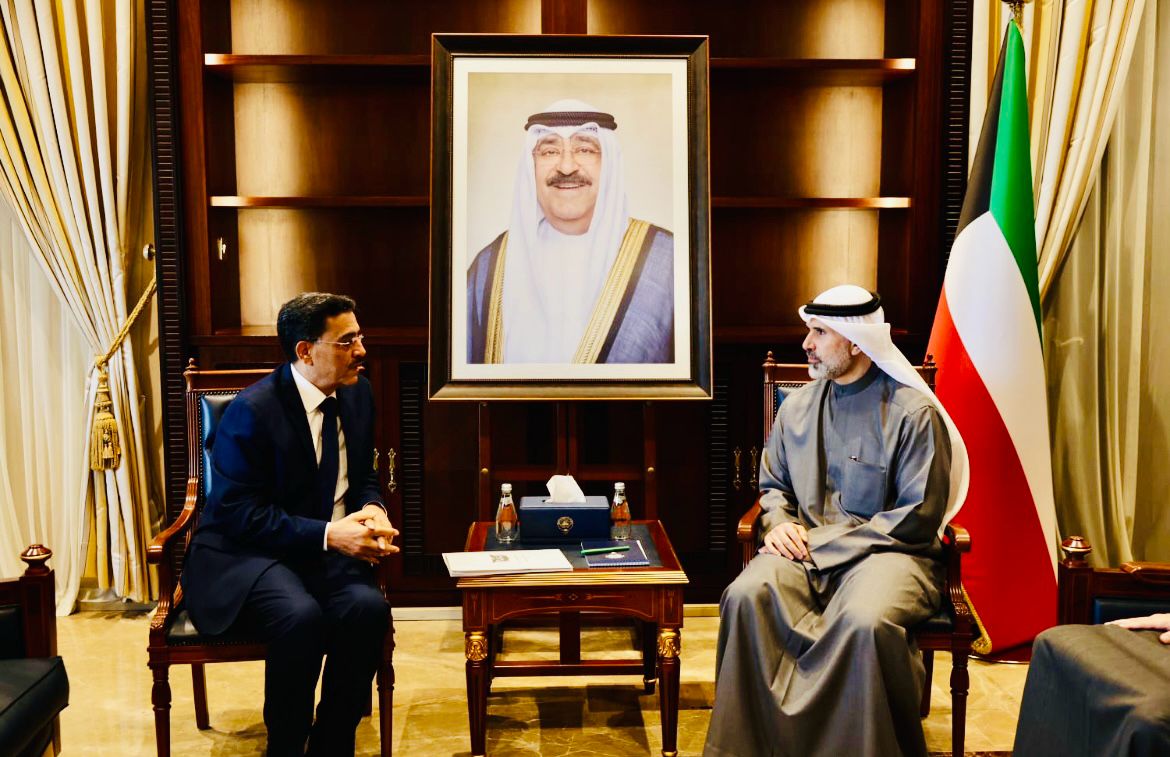 السفير بن سفاع يبحث مع نائب وزير الخارجية الكويتي سبل تعزيز العلاقات الثنائية