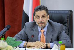 رئيس الوزراء يحيي صمود المختطفين في سجون مليشيا الحوثي الإرهابية ويتعهد بان الافراج عنهم أولوية حكومية