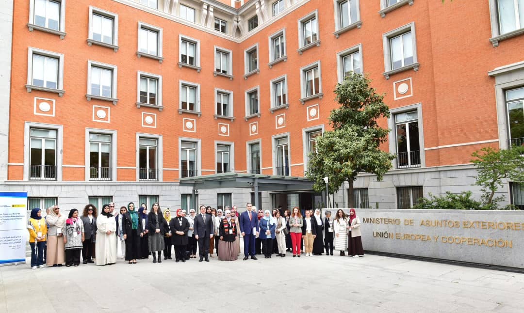 اللجنة الوطنية للمرأة تشارك في منتدى مدريد للمرأة والسلام والأمن