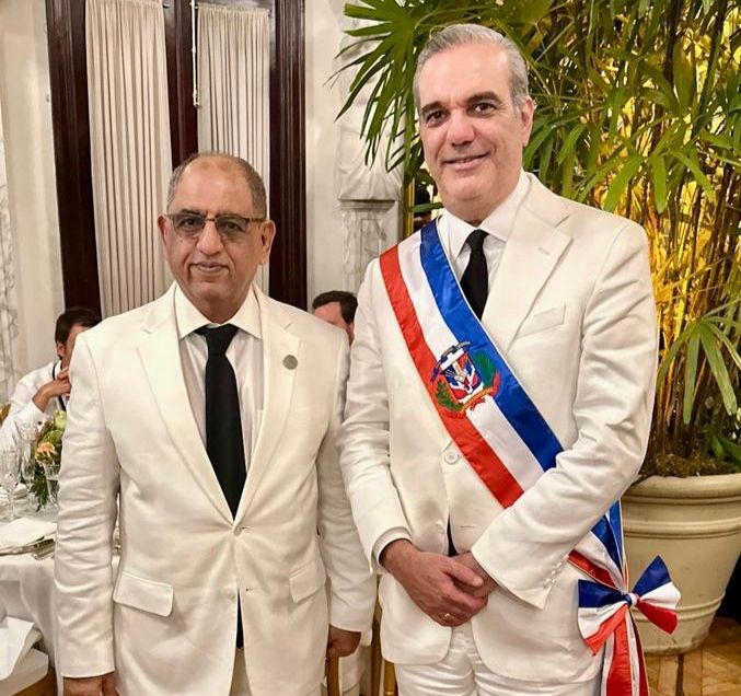 السفير ناشر يشارك في حفل تنصيب رئيس الدومينيكان