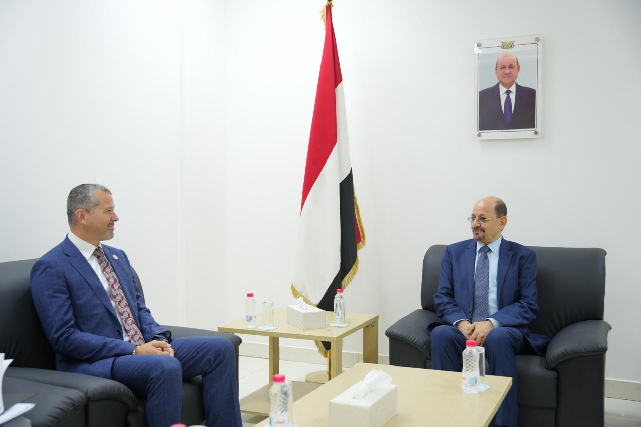 وزير الخارجية يستقبل في عدن الأمين العام للمنظمة البحرية الدولية