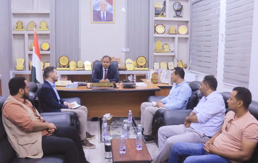وكيل محافظة حضرموت يبحث مع بعثة الاتحاد الاوربي سبل بناء القدرات الكفاءات
