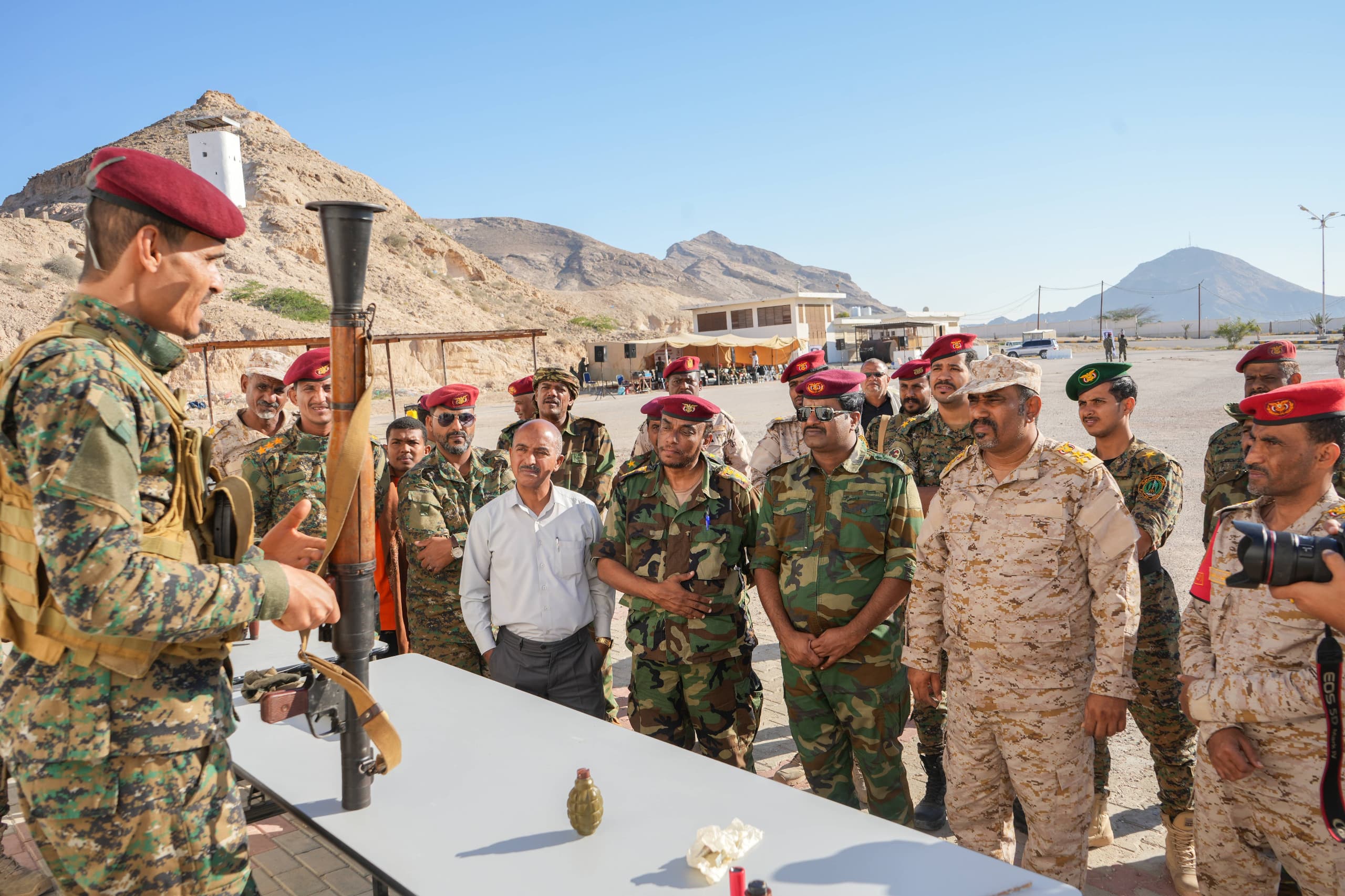 تدشين المرحلة الأولى من العام التدريبي الجديد في لواء الحرس الرئاسي بحضرموت