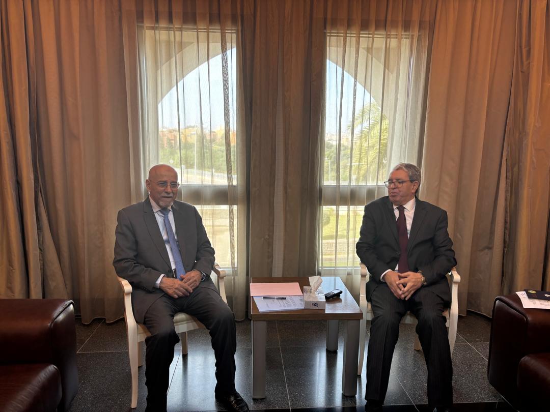 السفير اليزيدي يبحث مع مدير عام البلدان العربية بالخارجية الجزائرية العلاقات الثنائية