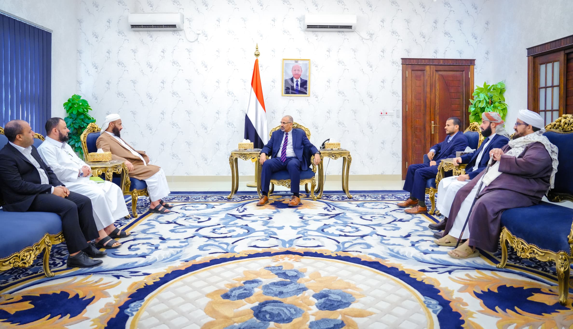 اللواء الزُبيدي يطّلع على استعدادات وزارة الأوقاف لموسم الحج القادم