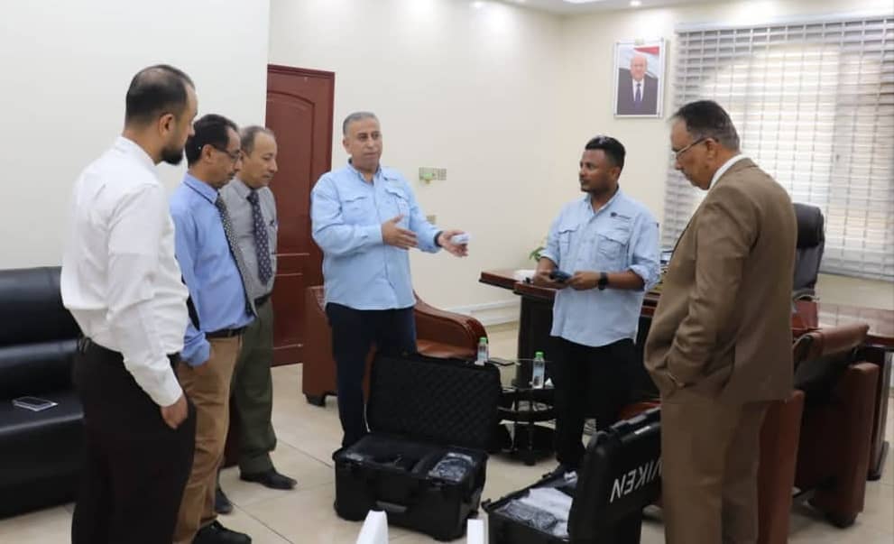 الجمارك تتسلم أجهزة للفحص بالأشعة والرقابة على الأشعة دعماً من برنامج أممي