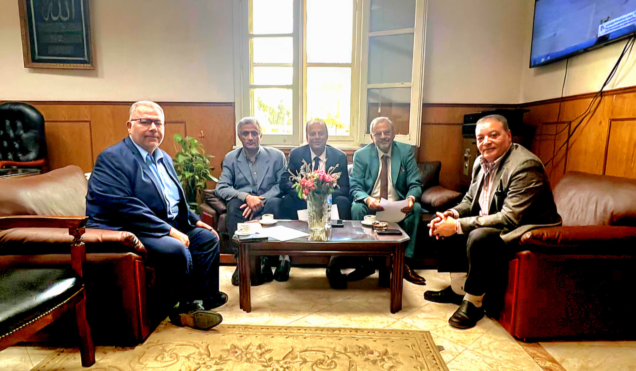 وكيل وزارة النقل يبحث مع رئيس مجلس إدارة الهيئة العامة للأرصاد الجوي المصرية التعاون الثنائي