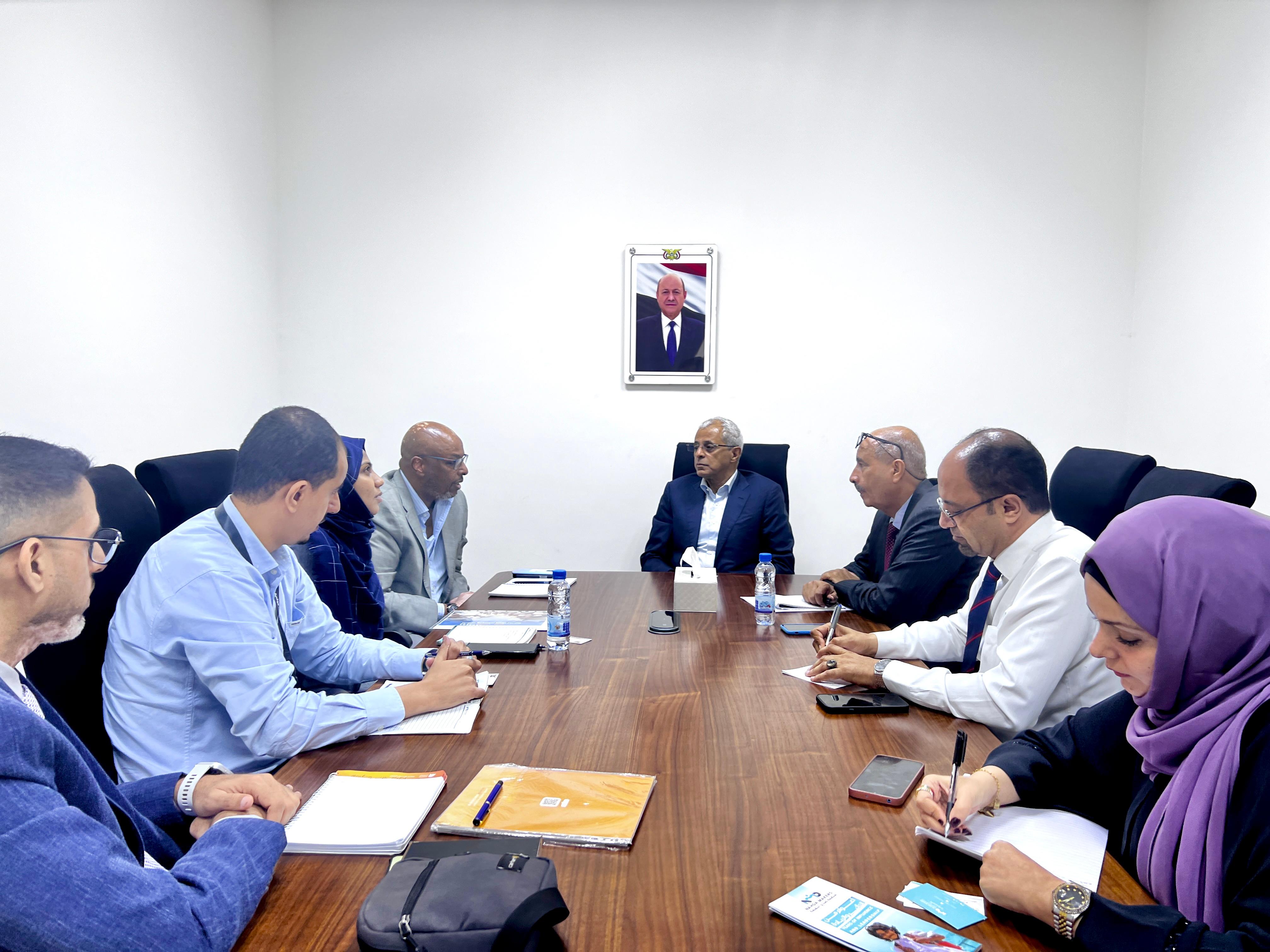 نائب وزير الخارجية يلتقي عدداً من ممثلي المنظمات المحلية العاملة في المجال الإنساني