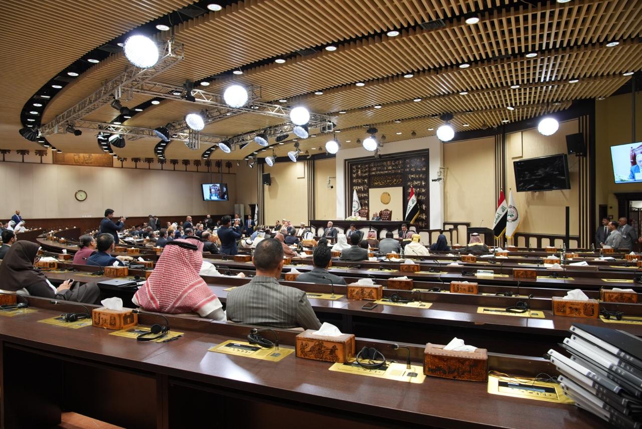 البرلمان العربي يجدد دعمه لمجلس القيادة الرئاسي والحكومة