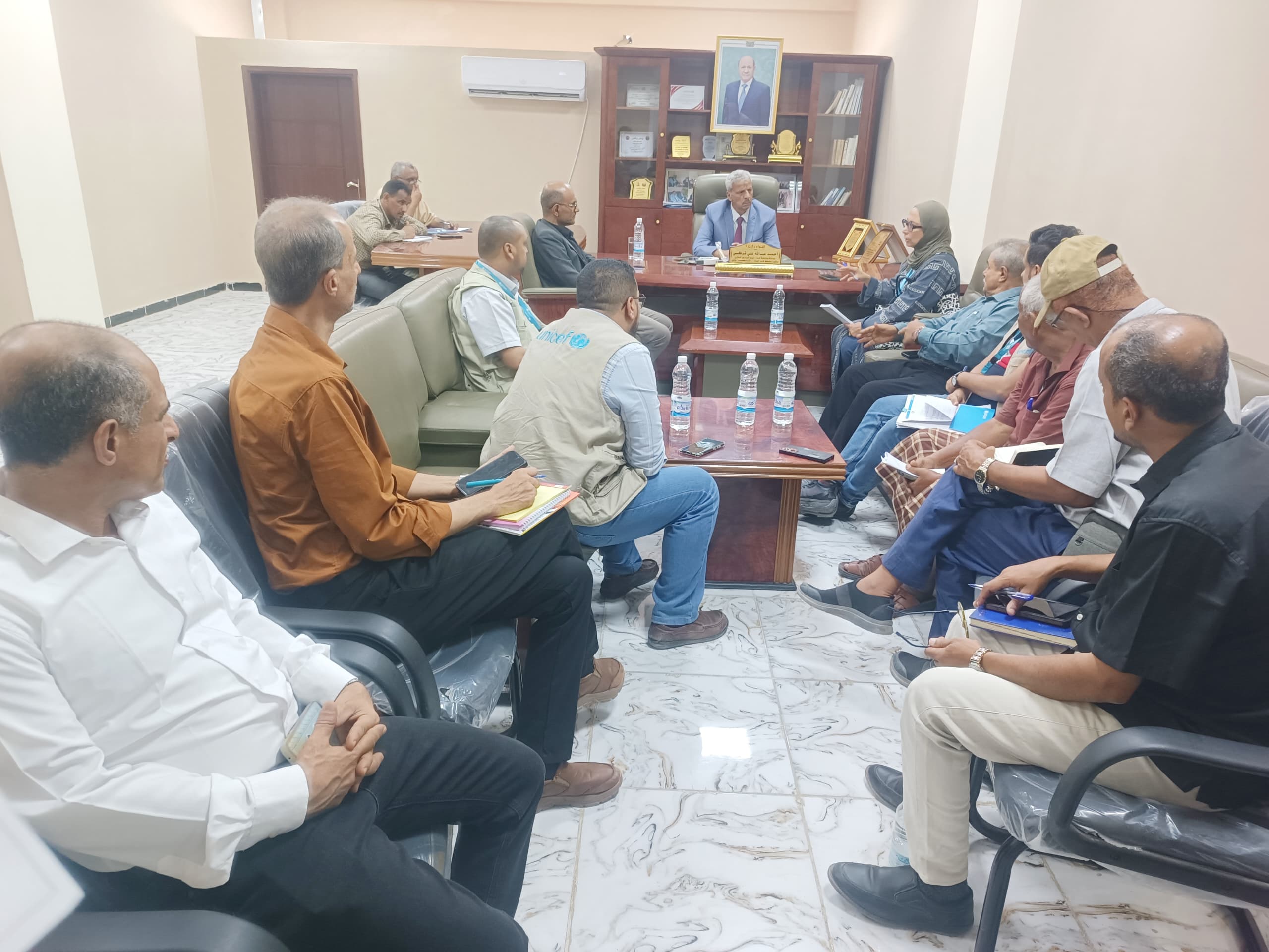 محافظ لحج يبحث تدخلات المشاريع الإنسانية الجديدة لمنظمة اليونيسيف بالمحافظة