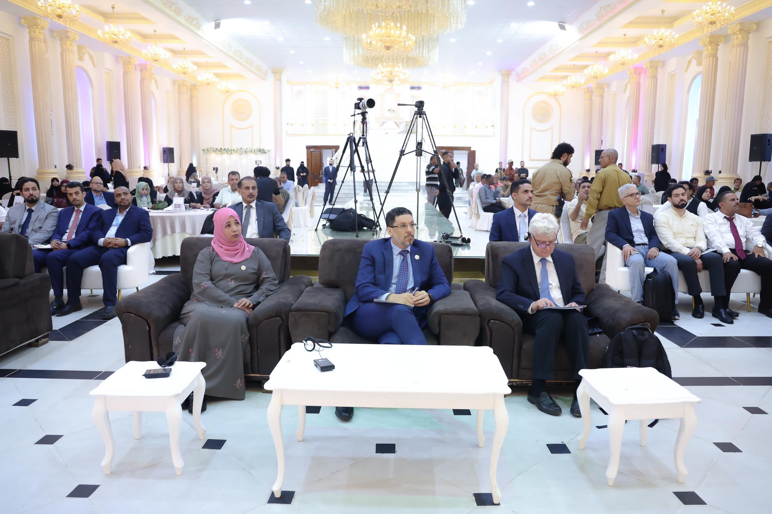 رئيس الوزراء يحضر فعالية إطلاق الجزء الأول من الدراسات الإحصائية التحليلية المعمقة