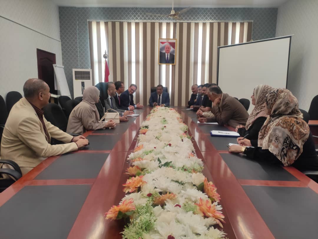 وزير العدل يبحث مع وفد الصليب الأحمر و مؤسسة فريدريش إيبرت تعزيز التعاون المشترك