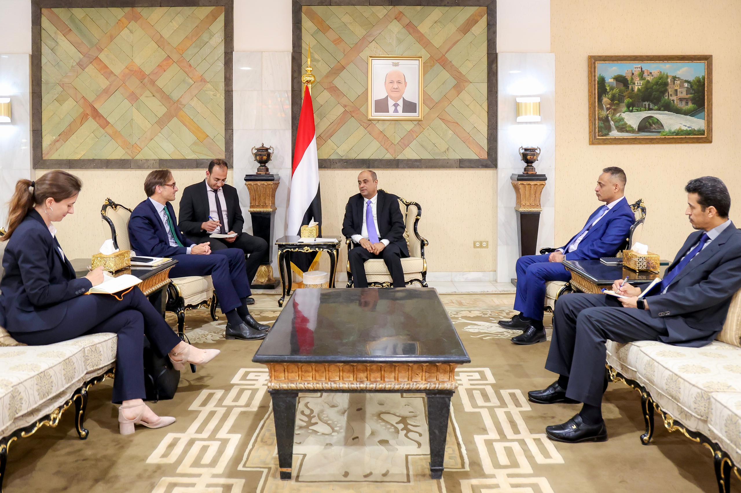 رئيس الوزراء يؤكد على دور المانيا في دعم جهود الحكومة واولوياتها العاجلة