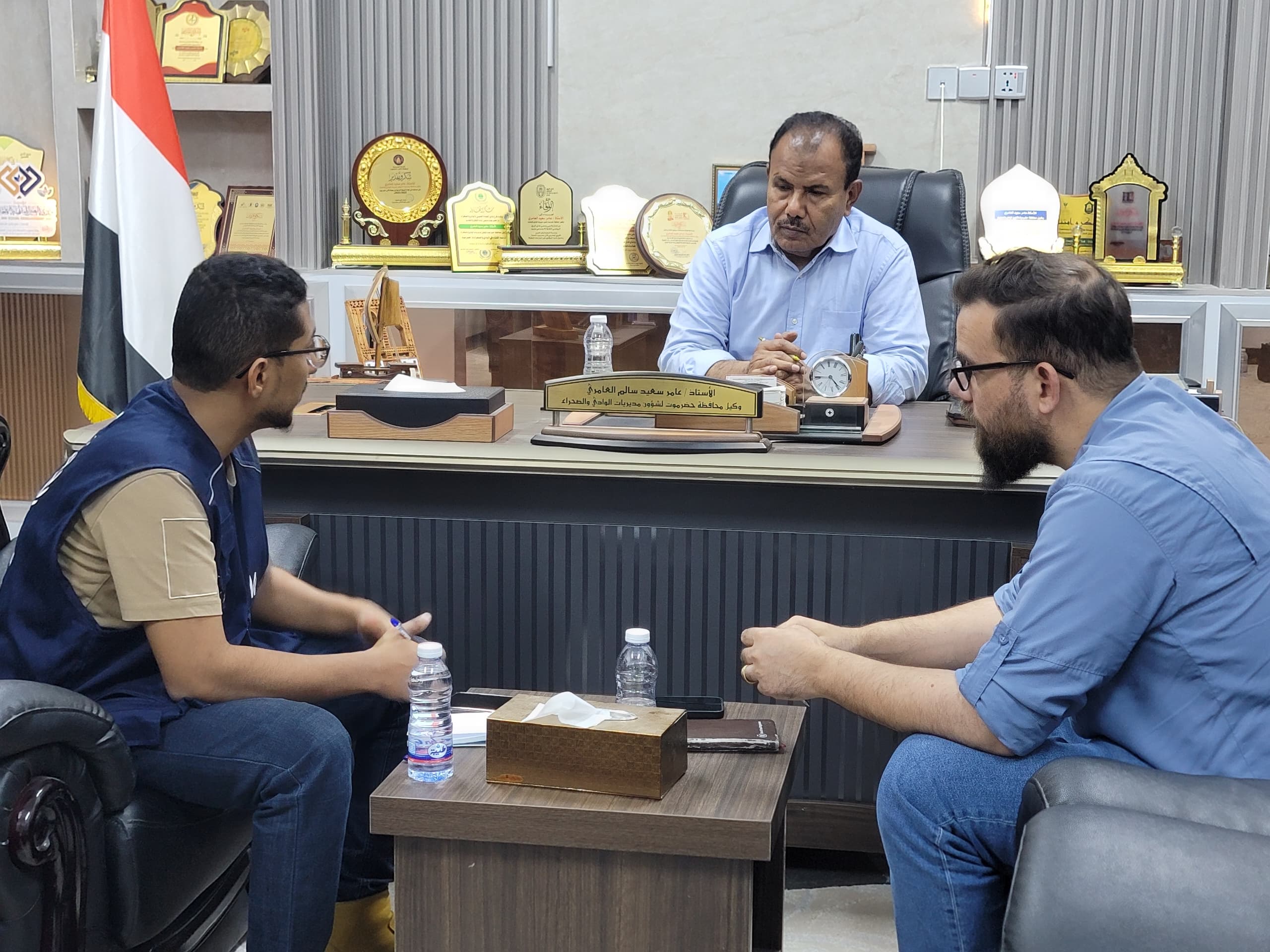 الوكيل العامري يبحث مع مدير برنامج الأغذية العالمي تدخلات البرنامج بوادي وصحراء حضرموت