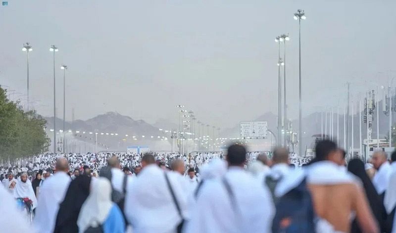 حجاج اليمن ينفرون من عرفات إلى مزدلفة
