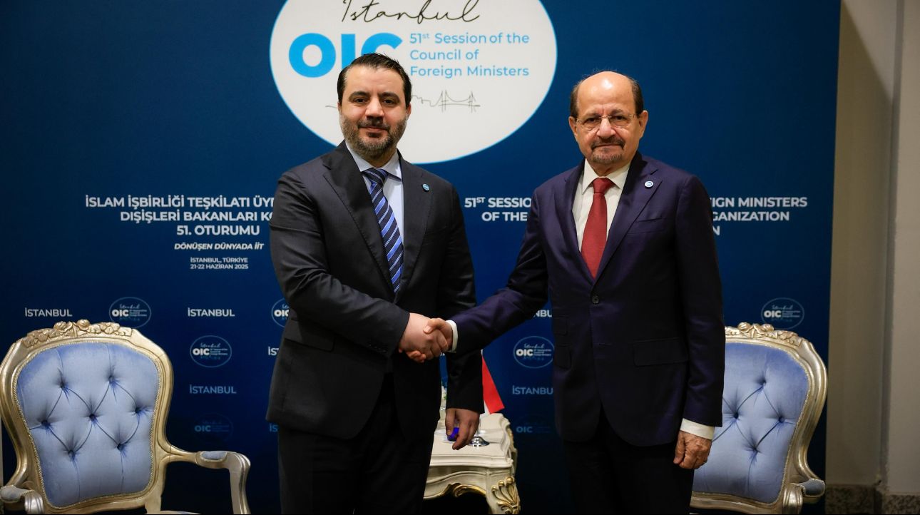 وزير الخارجية يبحث مع نظيره السوري سبل تعزيز العلاقات الثنائية بين البلدين