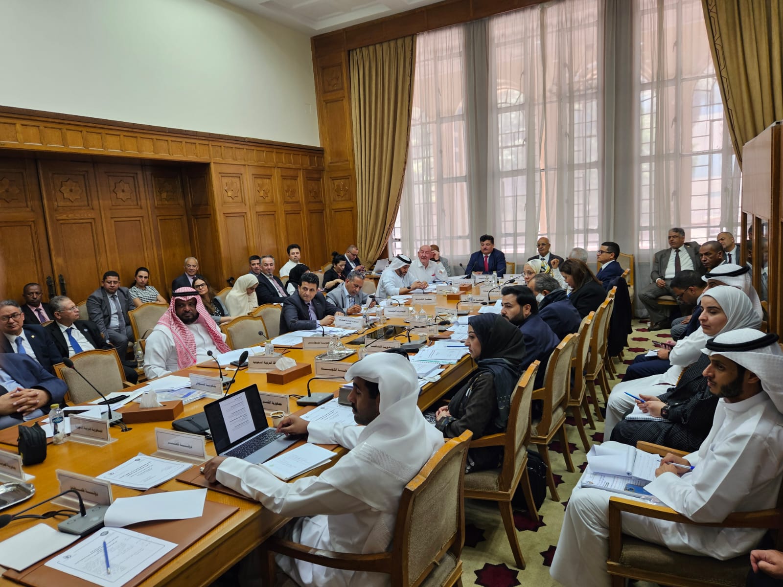 اليمن تترأس اجتماع اللجنة الفنية لدراسة الأنظمة الأساسية الموحدة للمنظمات العربية المتخصصة التابعة لجامعة الدول العربية