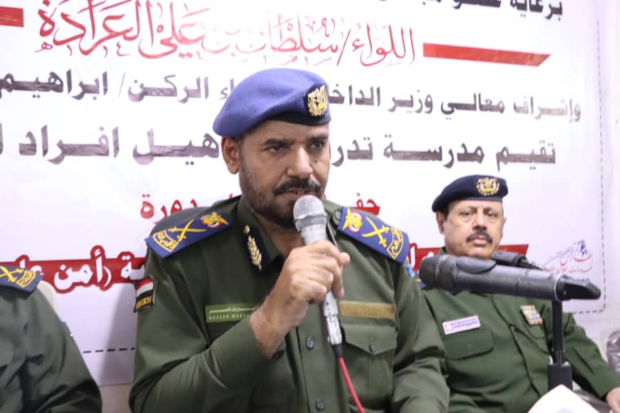 وكيل مأرب يدشّن المرحلة الأولى من مشروع المأوى المتنقل في مخيم الميل للنازحين