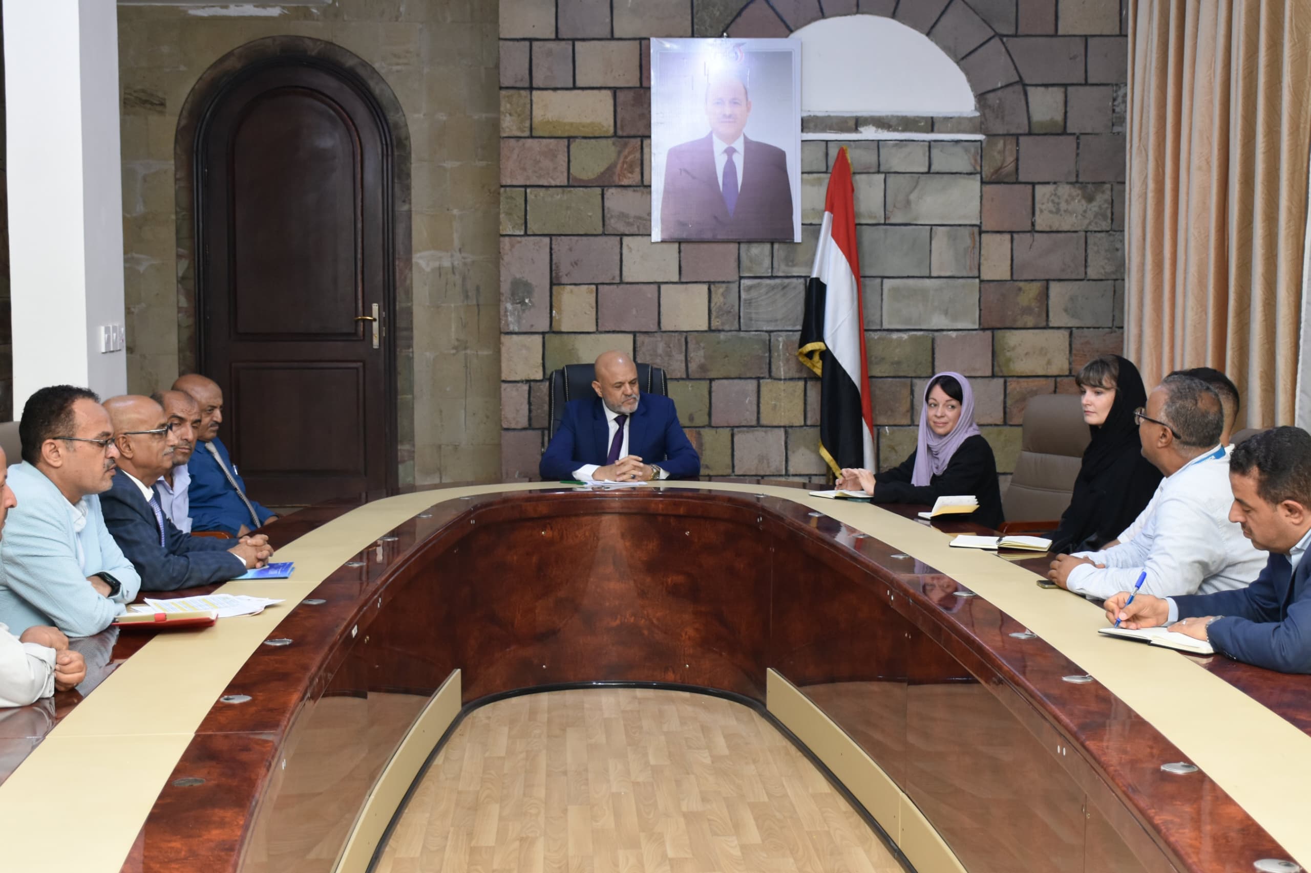 محافظ تعز يبحث مع الوكالة السويسرية للتعاون الانمائي التدخلات التنموية والإنسانية
