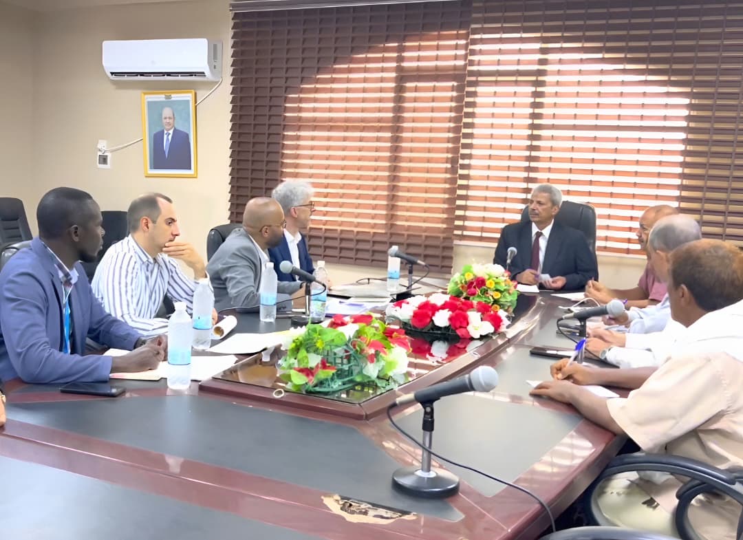 محافظ لحج يبحث مع برنامج الأغذية العالمي سبل التخفيف من الأزمة الإنسانية بالمحافظة