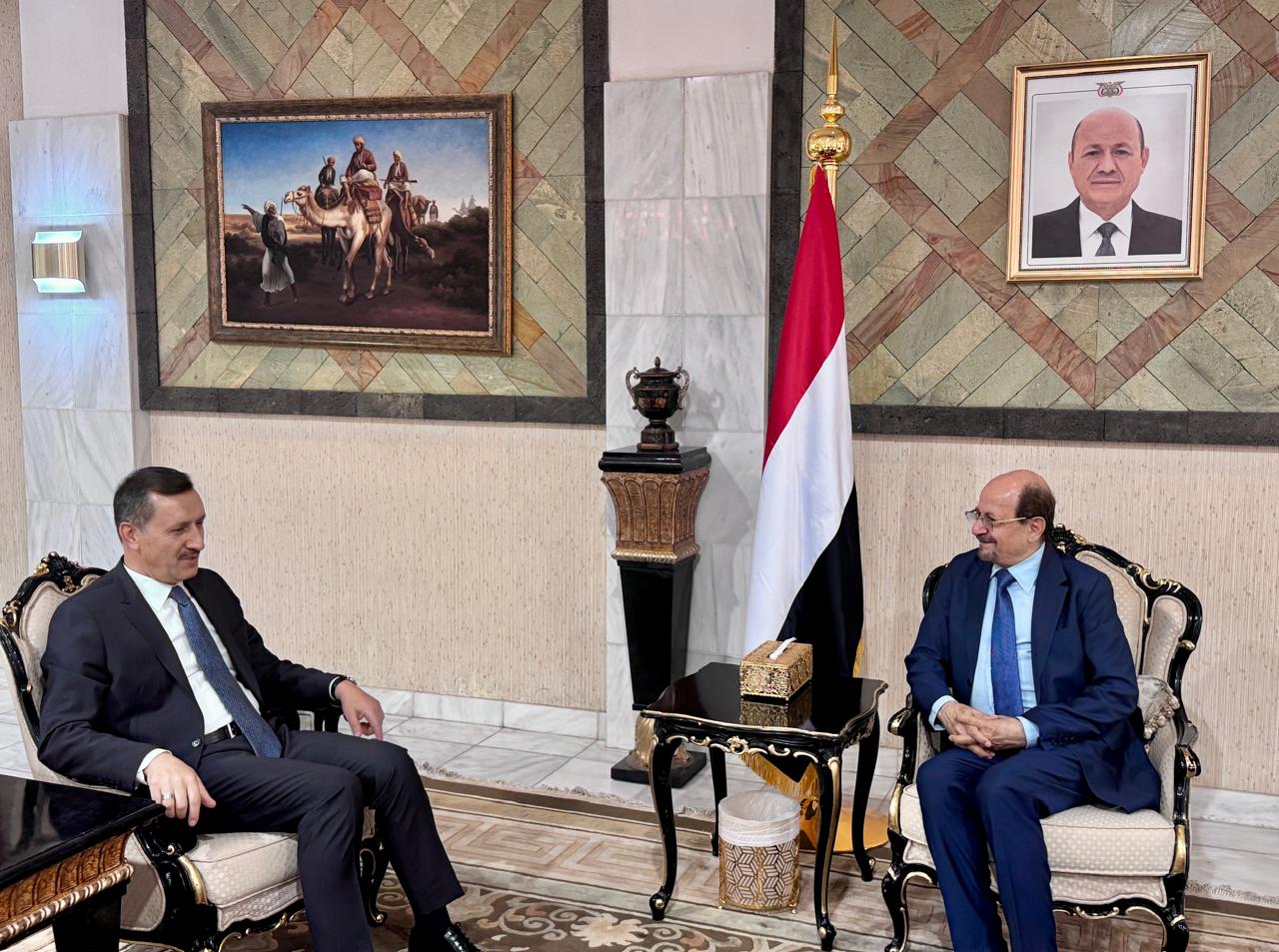 وزير الخارجية يبحث مع القائم بأعمال السفارة التركية سبل تعزيز العلاقات الثنائية