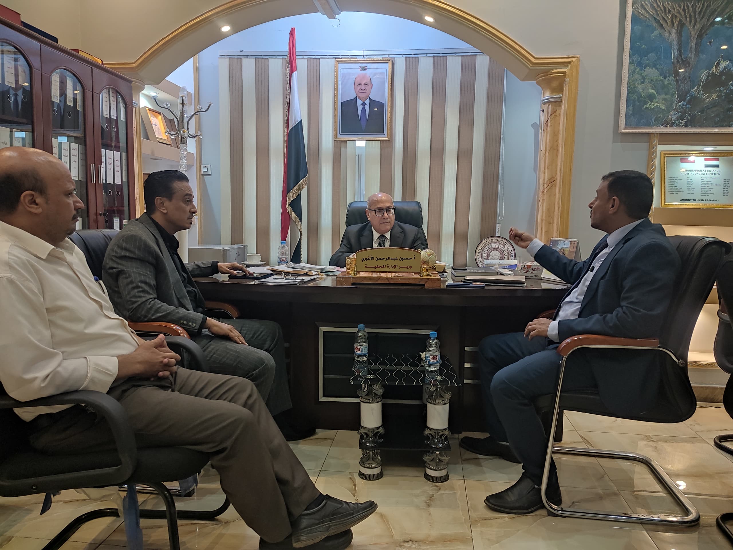 وزير الادارة المحلية يناقش احتياجات الضالع من المشاريع التنموية
