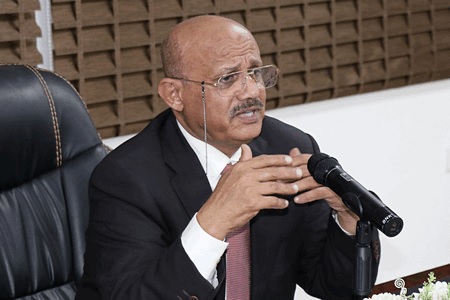 محافظ البنك المركزي : غداً استقبال طلبات المصارفة والتحويل من رجال الأعمال والشركات والمؤسسات التجارية
