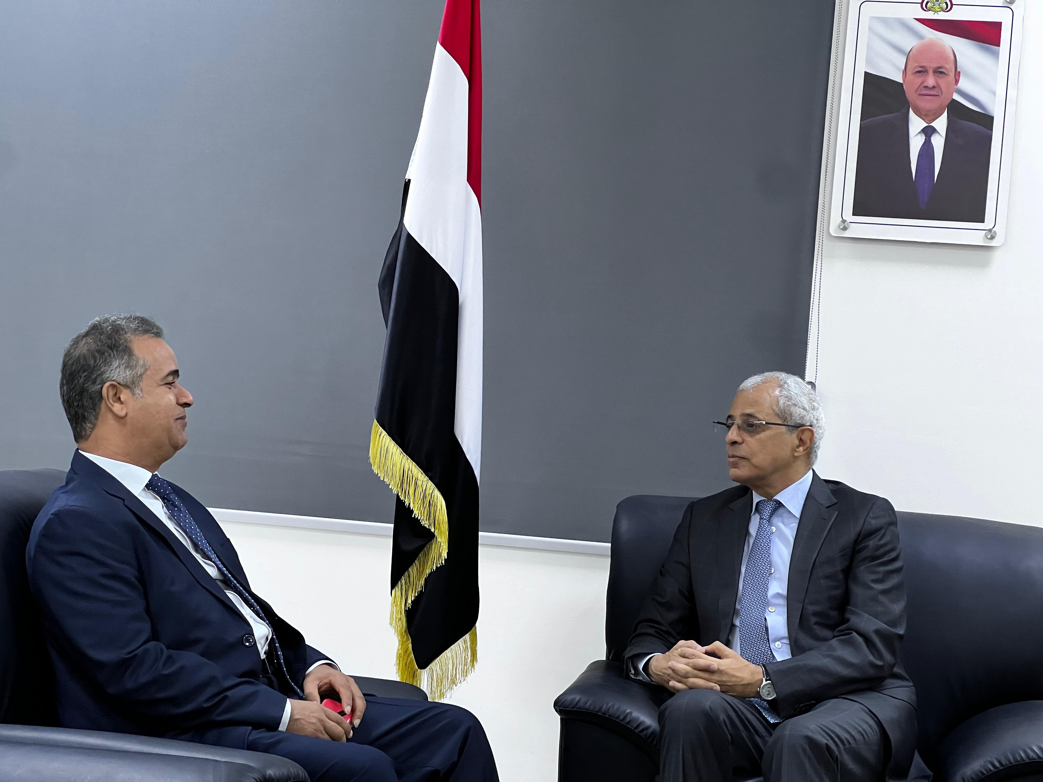 نائب وزير الخارجية يبحث مع السفير الليبي أوجه التعاون الثنائي في مختلف المجالات
