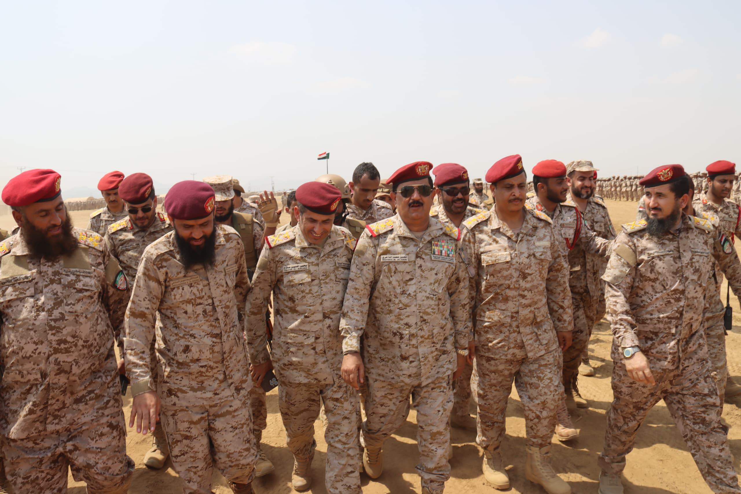 وزير الدفاع يشيد بمستوى جاهزية منتسبي محور مران