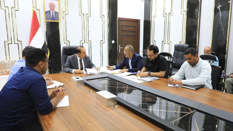 اجتماع في حضرموت يناقش التحضيرات الجارية لإطلاق خطة التنمية الاقتصادية والاجتماعية للمحافظة 2025 - 2029