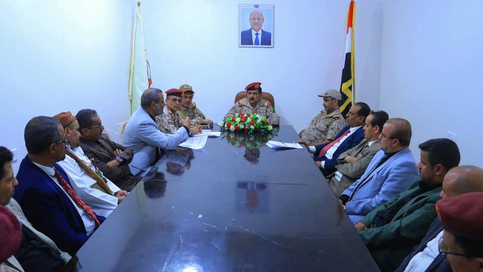 وزير الدفاع يلتقي اعضاء القضاء العسكري في مارب