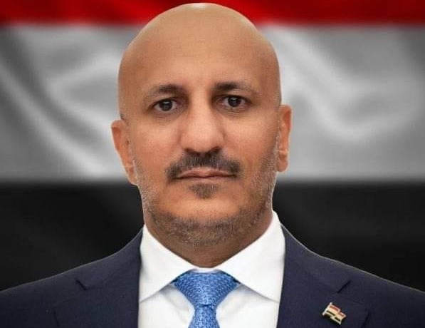 طارق صالح يتابع جهود إغاثة ضحايا السيول في محافظة الحديدة