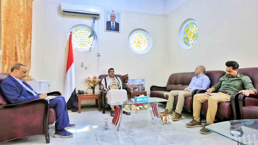 وكيل محافظة يبحث مع  المدير الجديد لمكتب (الاوتشا) الوضع الإنساني في المحافظة