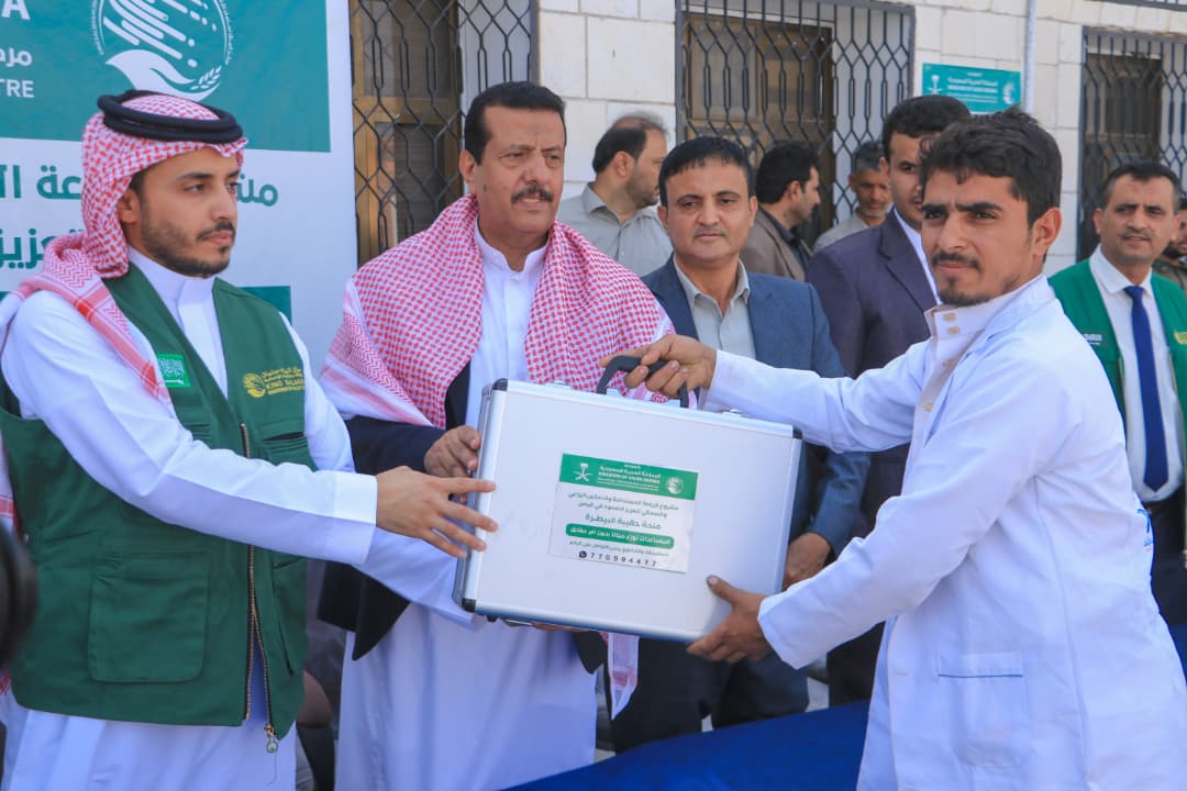 تدشين توزيع منحة البذور وحقائب البيطرة للمستفيدين من مشروع التمكين الزراعي بمأرب