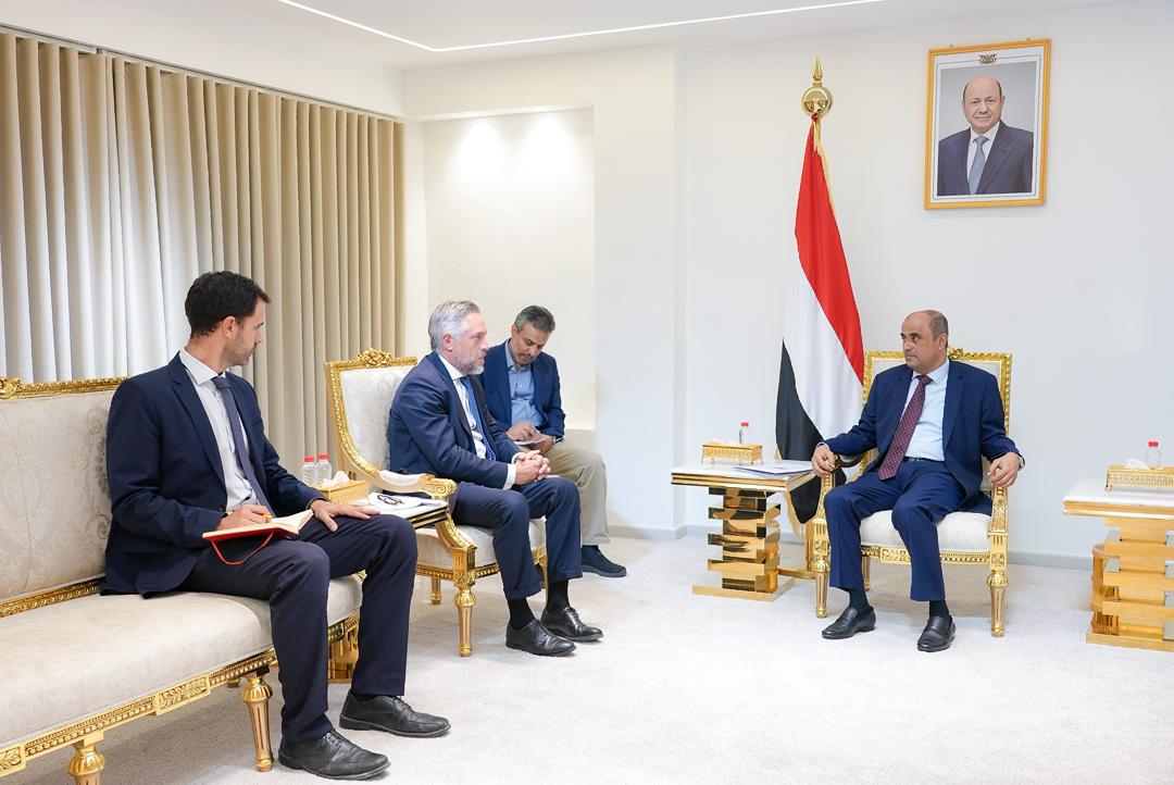 رئيس الوزراء يستقبل في عدن سفير الاتحاد الأوروبي الجديد لدى اليمن