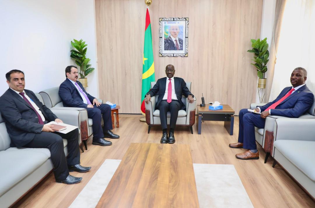 السفير العرادة يلتقي وزير الخارجية الموريتاني
