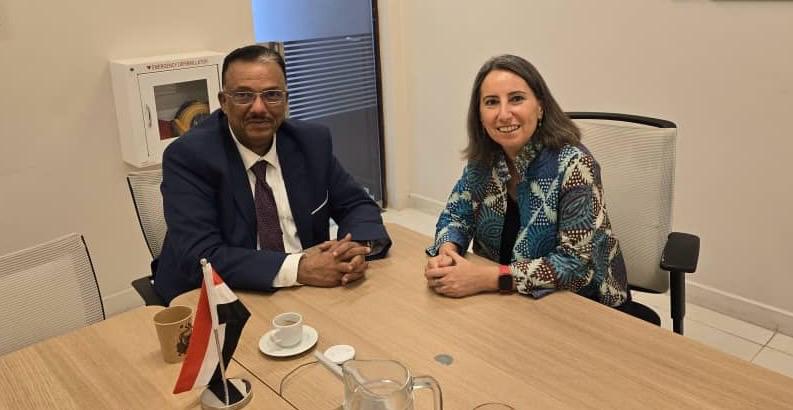 رئيس مصلحة الجمارك يبحث مع مدير البنك الدولي في اليمن أوجه دعم المصلحة