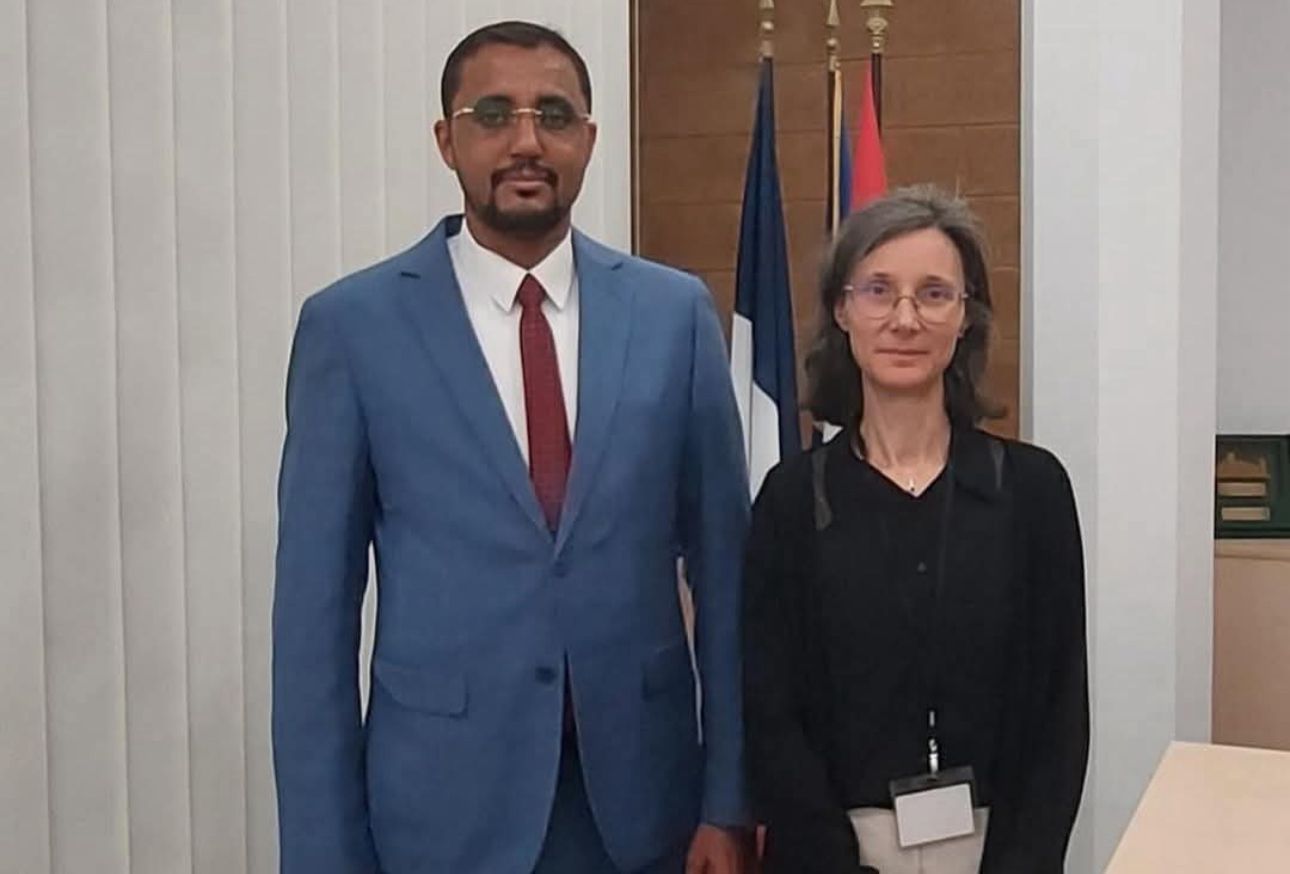 وكيل الحديدة يبحث مع السفيرة الفرنسية دعم السلطة المحلية في المجالين الإنساني والتنموي