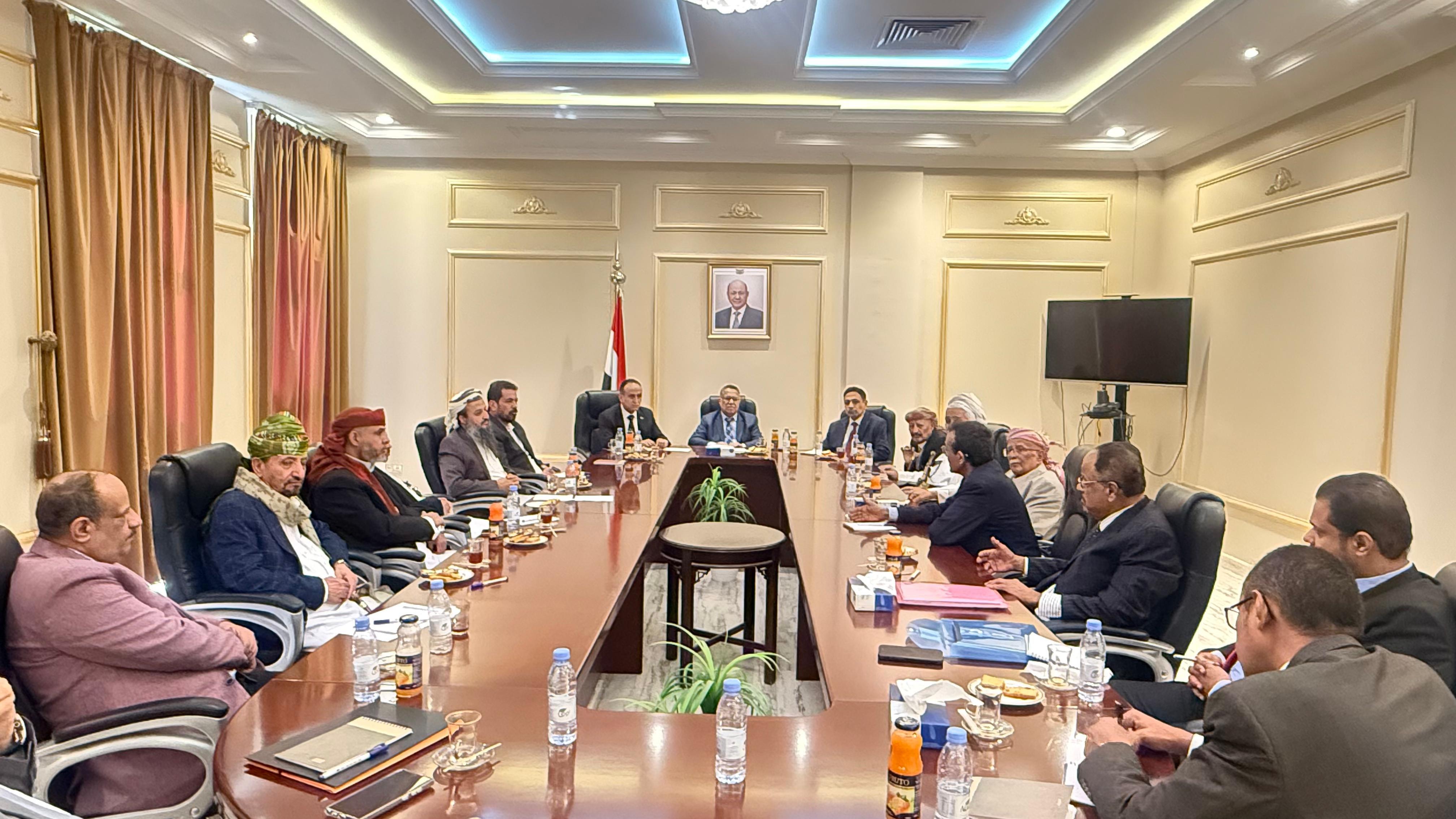 هيئة رئاسة مجلس الشورى تؤكد على تعزيز وحدة الصف الوطني والقضاء على الانقلاب الحوثي