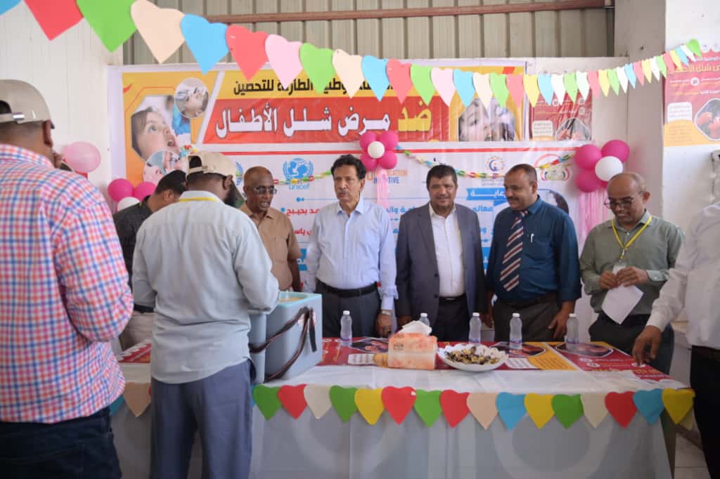 محافظ المهرة يدشن الجولة الثانية من حملة التحصين ضد شلل الأطفال بالمحافظة
