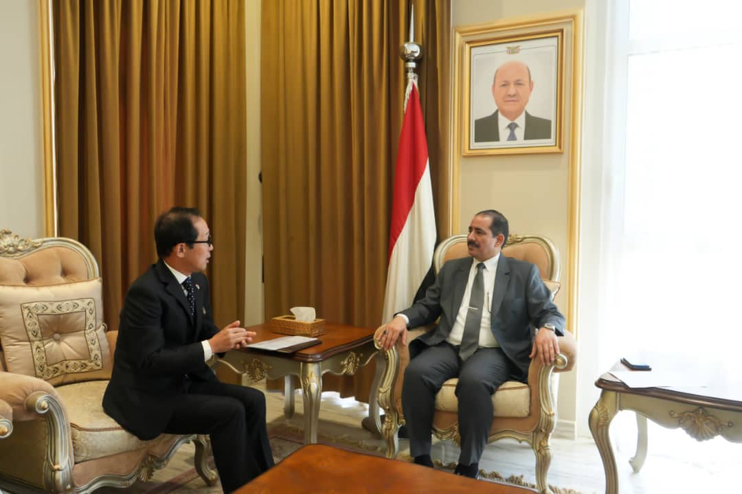 وزير الداخلية يبحث مع السفير الياباني التعاون الثنائي في مجال التدريب والتأهيل ومكافحة الإرهاب