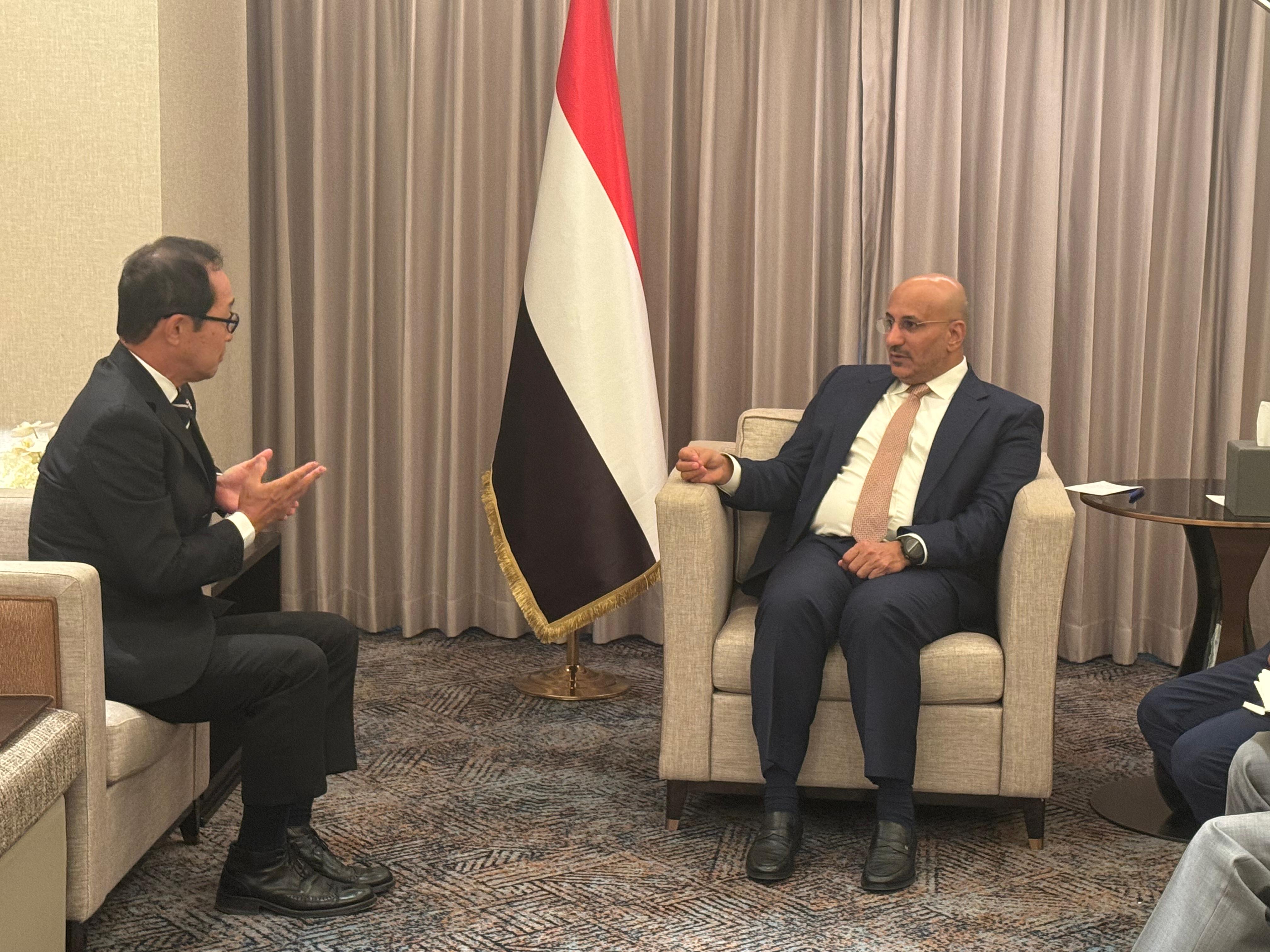 طارق صالح والسفير الياباني يبحثان التعاون المشترك وسبل تحقيق الاستقرار في اليمن