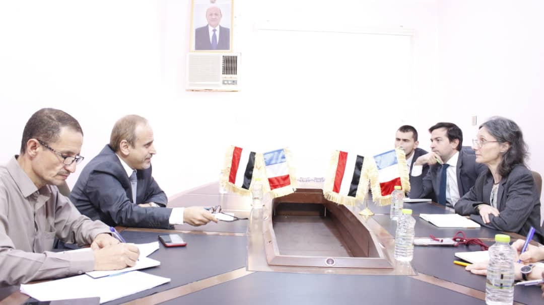 الوزير الوصابي يبحث مع السفيرة الفرنسية تفعيل مراكز اللغة الفرنسية وتعزيز التعاون الأكاديمي