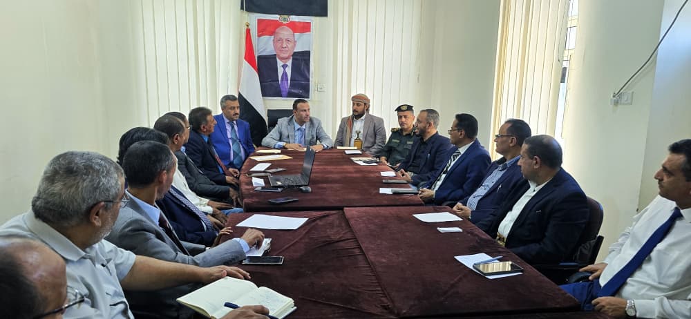 المكتب التنفيذي لامانة العاصمة يقر إقامة ثلاثة مخيمات طبية مجانية للنازحين