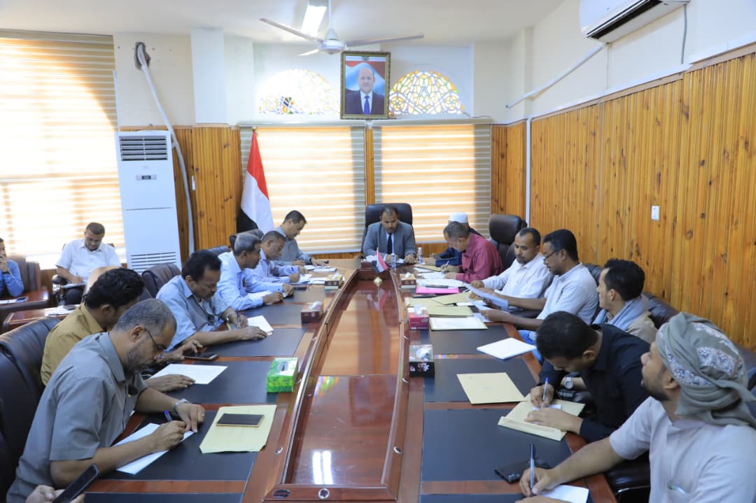 لجنة المناقصات بوادي حضرموت تفتح مظاريف عدد من المشاريع في القطاع التعليمي