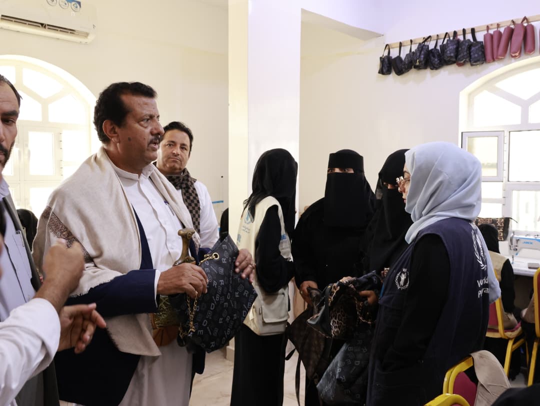 اختتام خمس دورات حرفية لـ 200 مستفيد في مأرب